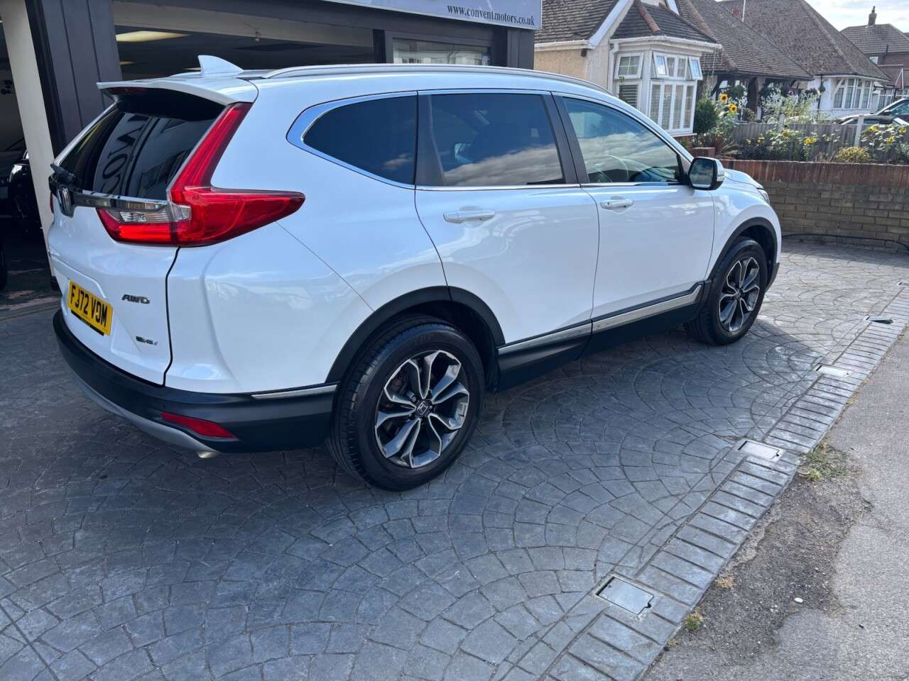 A 2022 HONDA CR-V 2.0 h i-MMD SR SUV 5dr Petrol Hybrid eCVT 4WD Euro 6 (s/s) (184 ps) LEATHER A 2022 HONDA CR-V 2.0 h i-MMD SR SUV 5dr Petrol Hybrid eCVT 4WD Euro 6 (s/s) (184 ps) LEATHER