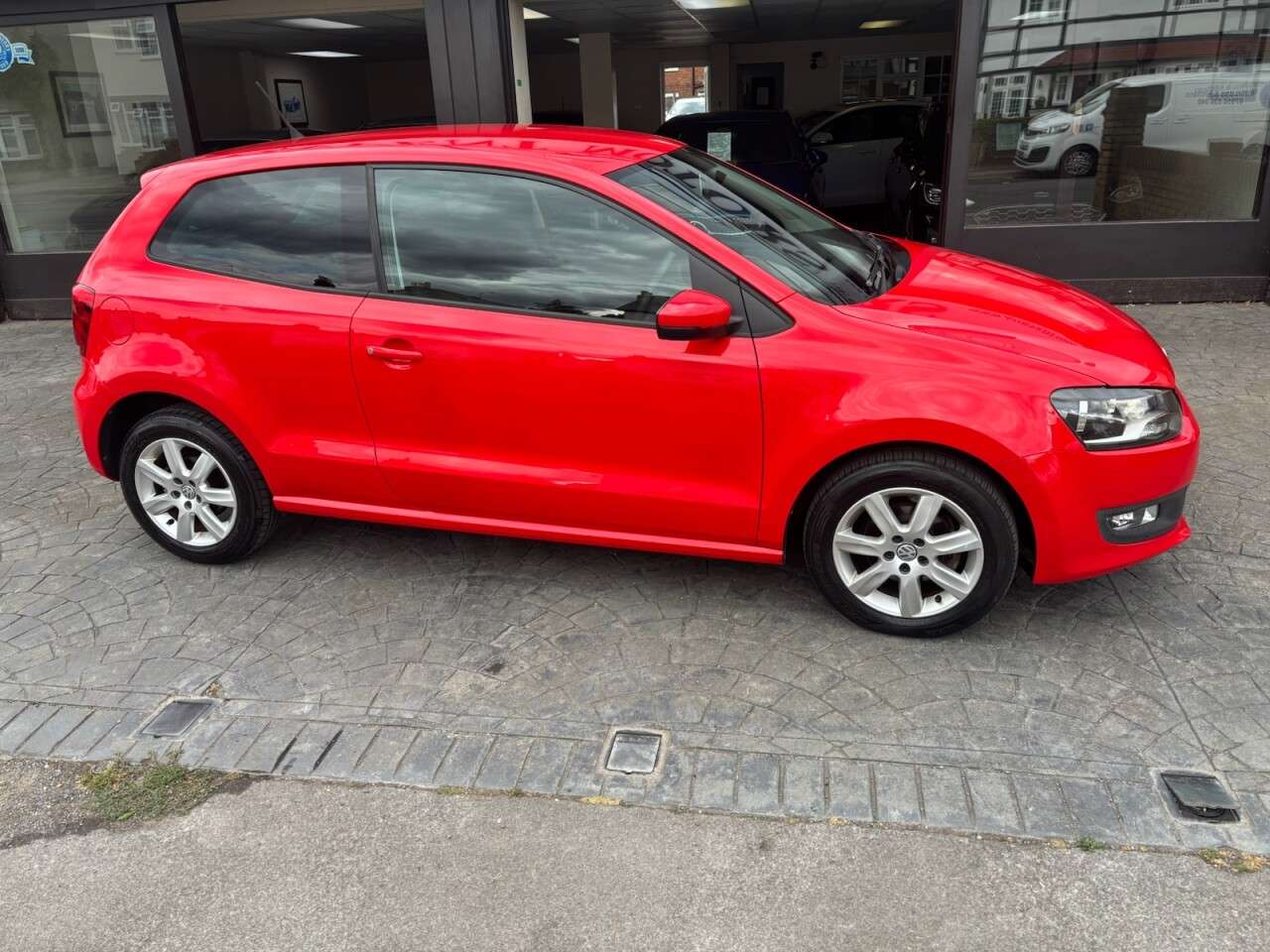 A 2014 VOLKSWAGEN POLO 1.4 Match Edition Hatchback 3dr Petrol DSG Euro 5 (85 ps) CAM BELT DECEMBER A 2014 VOLKSWAGEN POLO 1.4 Match Edition Hatchback 3dr Petrol DSG Euro 5 (85 ps) CAM BELT DECEMBER