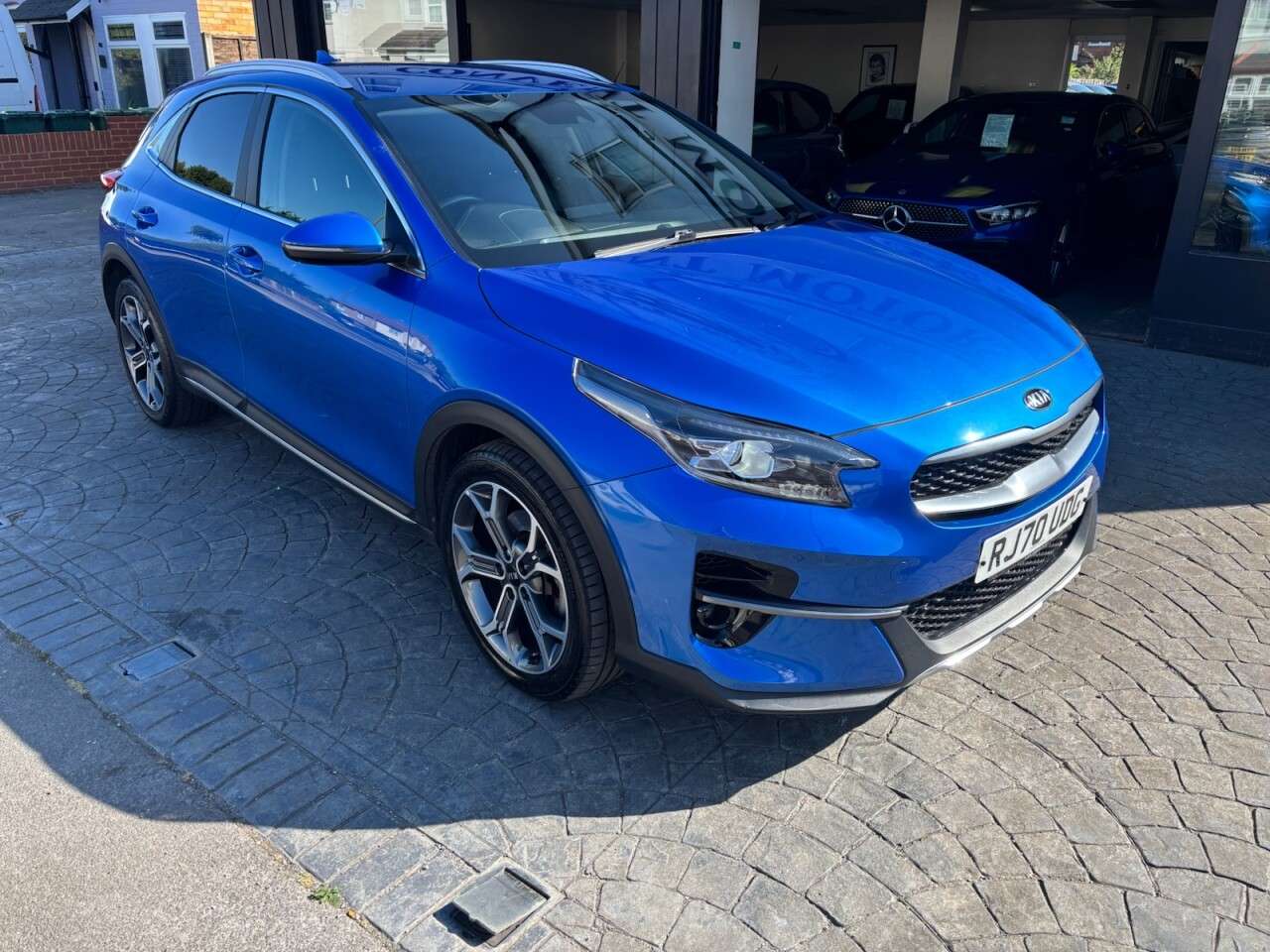 A 2021 KIA XCEED 1.0 T-GDi Edition SUV 5dr Petrol Manual Euro 6 (s/s) (118 bhp) APPLE CARPLA A 2021 KIA XCEED 1.0 T-GDi Edition SUV 5dr Petrol Manual Euro 6 (s/s) (118 bhp) APPLE CARPLA