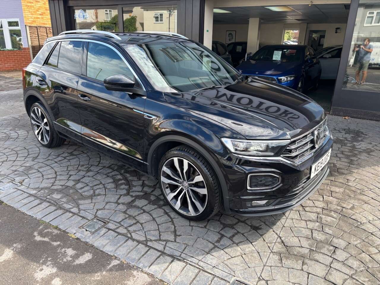 A 2019 VOLKSWAGEN T-ROC 1.5 TSI GPF EVO R-Line SUV 5dr Petrol DSG Euro 6 (s/s) (150 ps) REVERSING C A 2019 VOLKSWAGEN T-ROC 1.5 TSI GPF EVO R-Line SUV 5dr Petrol DSG Euro 6 (s/s) (150 ps) REVERSING C