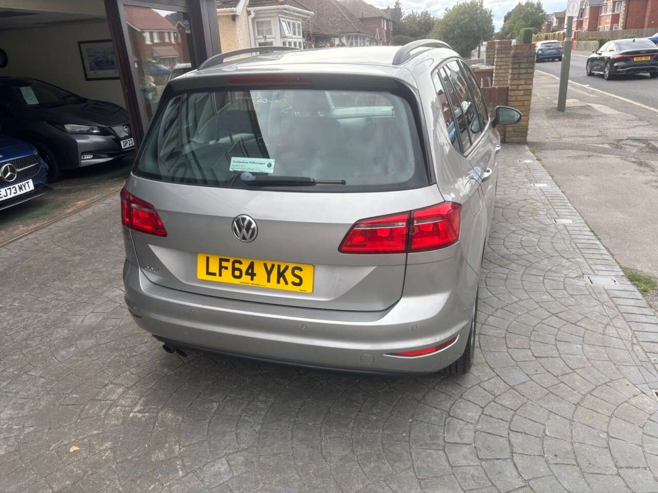 A 2014 VOLKSWAGEN GOLF SV 1.4 TSI BlueMotion Tech SE MPV 5dr Petrol DSG Euro 6 (s/s) (125 ps) ONLY 13 A 2014 VOLKSWAGEN GOLF SV 1.4 TSI BlueMotion Tech SE MPV 5dr Petrol DSG Euro 6 (s/s) (125 ps) ONLY 13