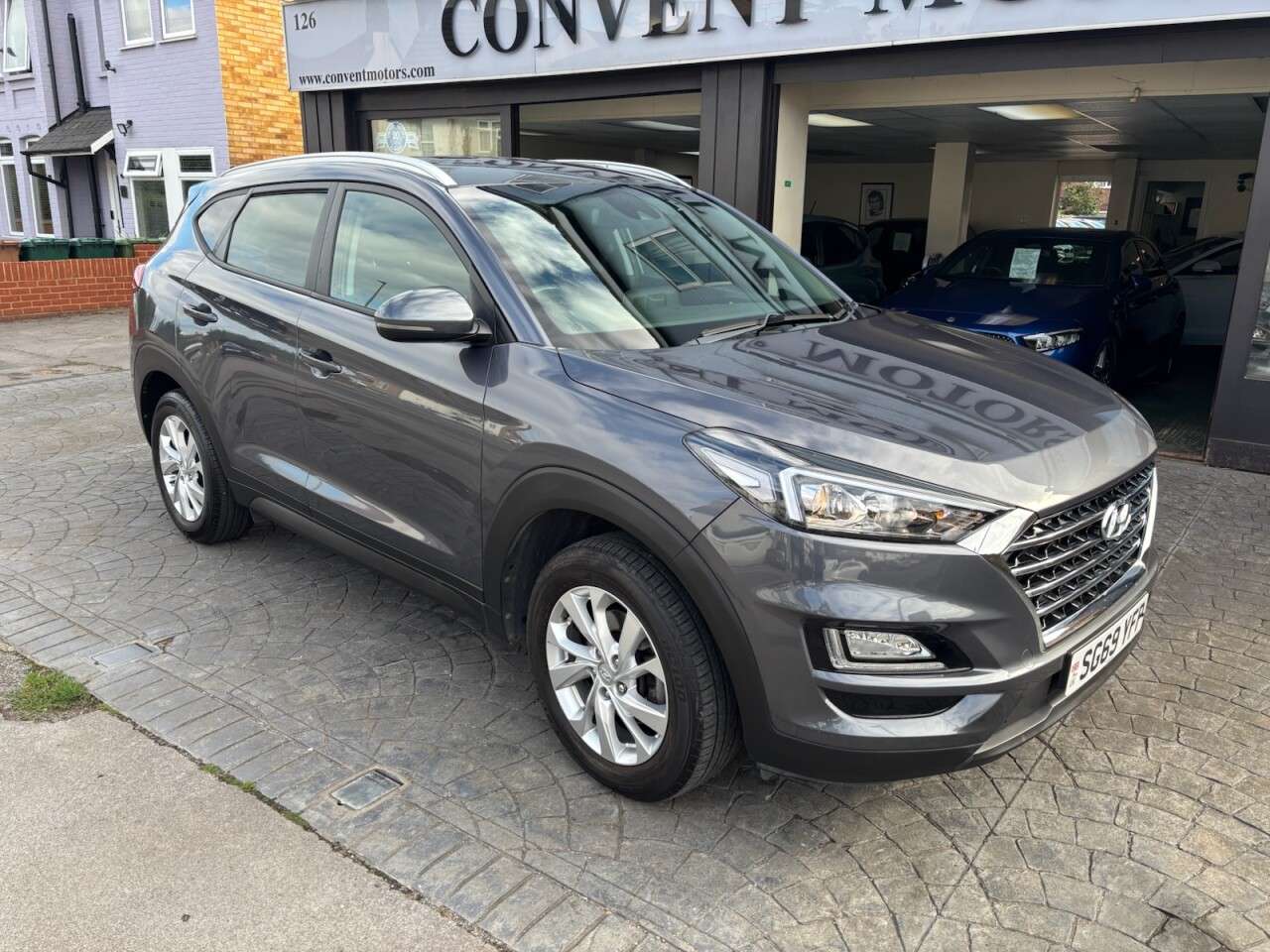A 2019 HYUNDAI TUCSON 1.6 GDi SE Nav SUV 5dr Petrol Manual Euro 6 (s/s) (132 ps) APPLE CARPLAY, H A 2019 HYUNDAI TUCSON 1.6 GDi SE Nav SUV 5dr Petrol Manual Euro 6 (s/s) (132 ps) APPLE CARPLAY, H