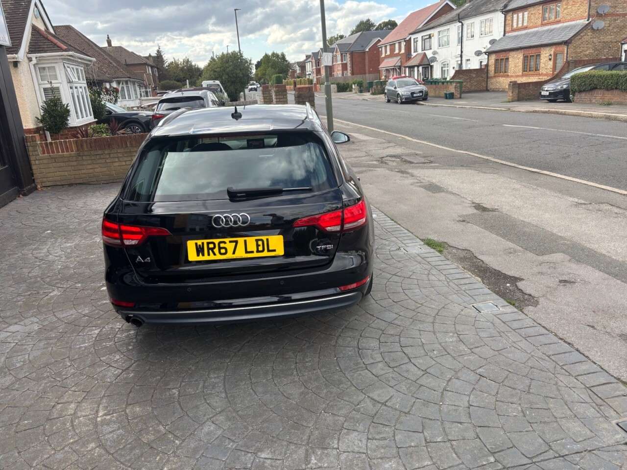 A 2017 AUDI A4 AVANT 1.4 TFSI Sport Estate 5dr Petrol Manual Euro 6 (s/s) (150 ps) FULL BLACK LE A 2017 AUDI A4 AVANT 1.4 TFSI Sport Estate 5dr Petrol Manual Euro 6 (s/s) (150 ps) FULL BLACK LE
