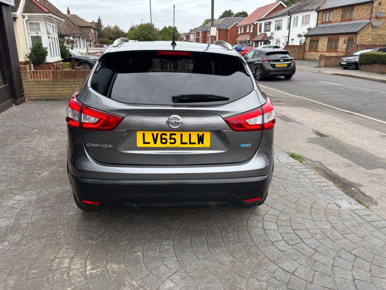 A 2015 NISSAN QASHQAI 1.5 dCi n-tec+ SUV 5dr Diesel Manual 2WD Euro 5 (s/s) (110 ps) PANO ROOF, C A 2015 NISSAN QASHQAI 1.5 dCi n-tec+ SUV 5dr Diesel Manual 2WD Euro 5 (s/s) (110 ps) PANO ROOF, C