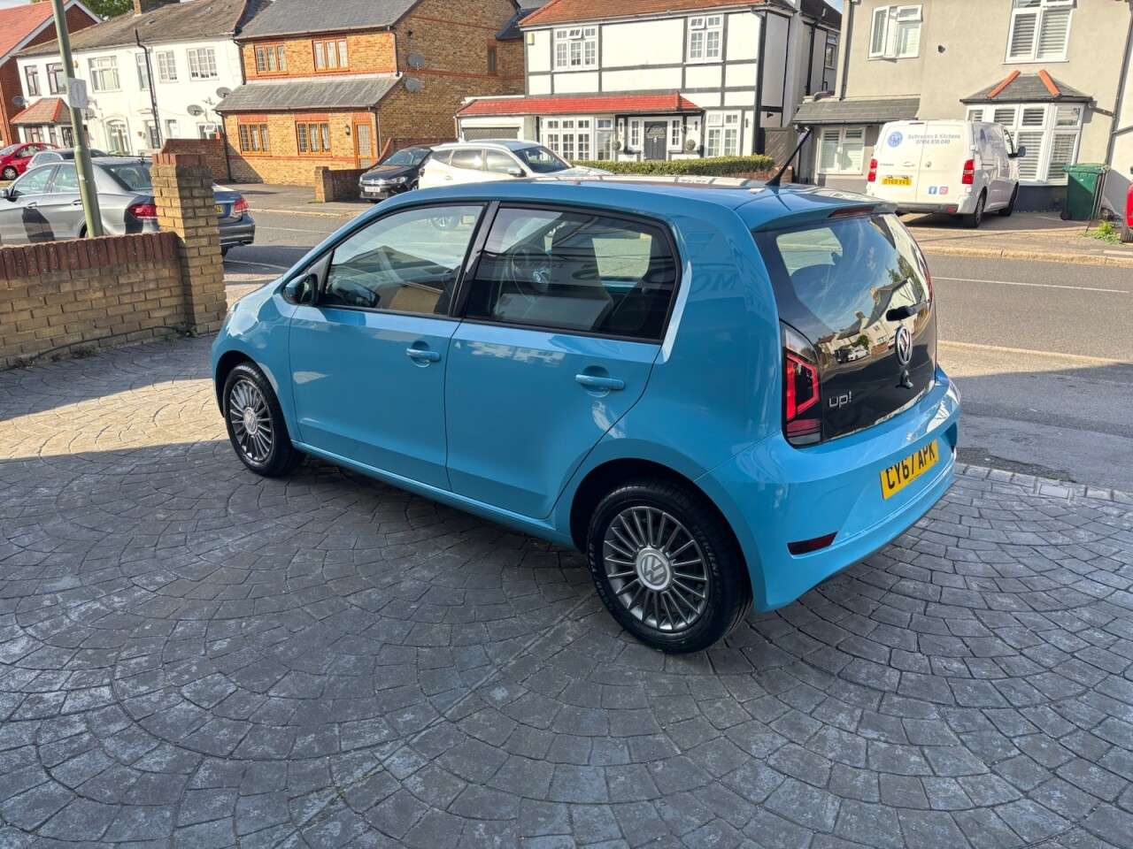 2017 VOLKSWAGEN UP! 2017 VOLKSWAGEN UP!