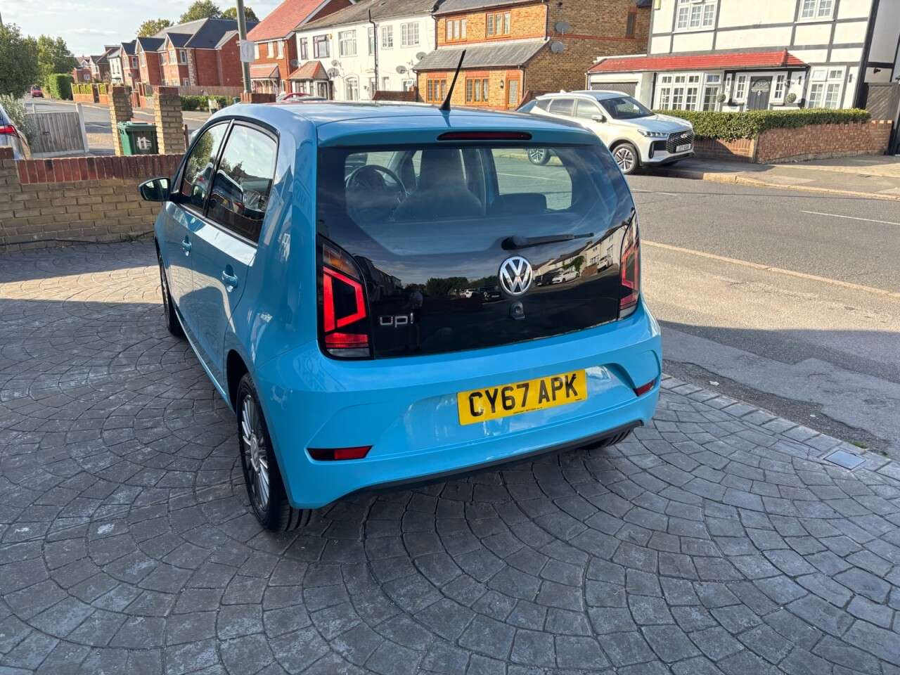 2017 VOLKSWAGEN UP! 2017 VOLKSWAGEN UP!