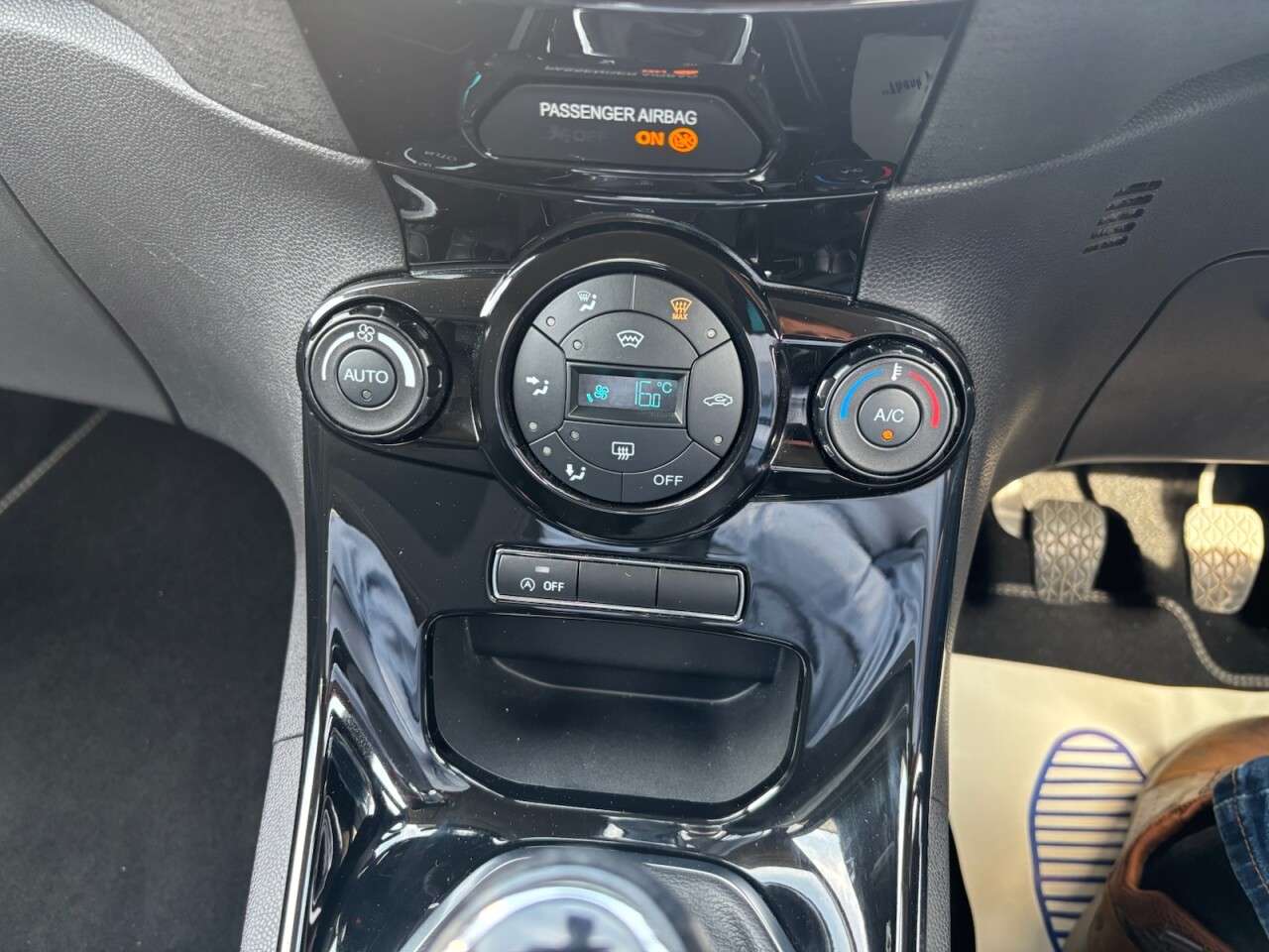 2016 FORD FIESTA 2016 FORD FIESTA