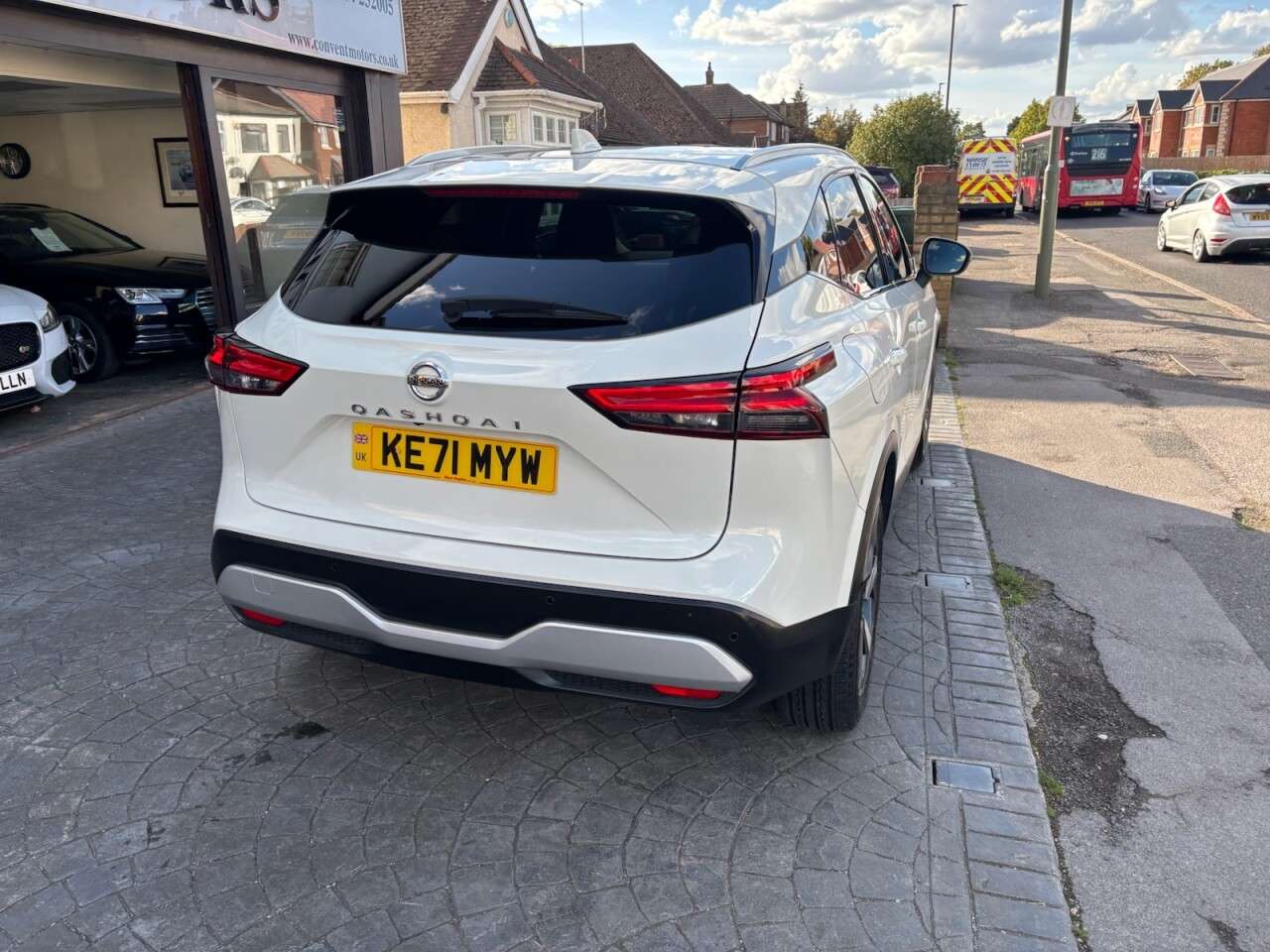 A 2021 NISSAN QASHQAI 1.3 DIG-T MHEV Premiere Edition SUV 5dr Petrol Hybrid XTRON Euro 6 (s/s) (1 A 2021 NISSAN QASHQAI 1.3 DIG-T MHEV Premiere Edition SUV 5dr Petrol Hybrid XTRON Euro 6 (s/s) (1