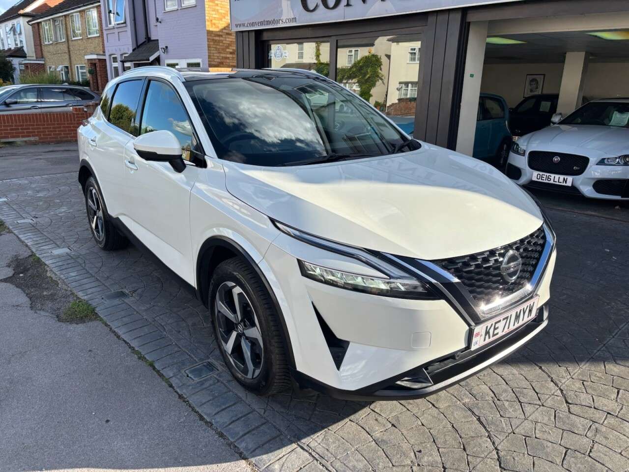 A 2021 NISSAN QASHQAI 1.3 DIG-T MHEV Premiere Edition SUV 5dr Petrol Hybrid XTRON Euro 6 (s/s) (1 A 2021 NISSAN QASHQAI 1.3 DIG-T MHEV Premiere Edition SUV 5dr Petrol Hybrid XTRON Euro 6 (s/s) (1