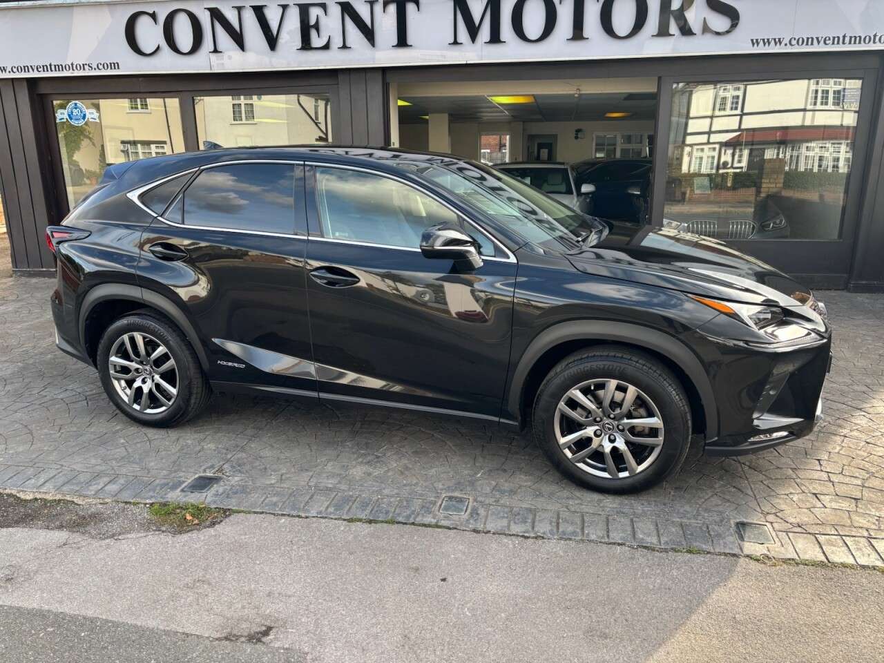 A 2018 LEXUS NX 2.5 300h Luxury SUV 5dr Petrol Hybrid E-CVT 4WD Euro 6 (s/s) (197 ps) FULL A 2018 LEXUS NX 2.5 300h Luxury SUV 5dr Petrol Hybrid E-CVT 4WD Euro 6 (s/s) (197 ps) FULL