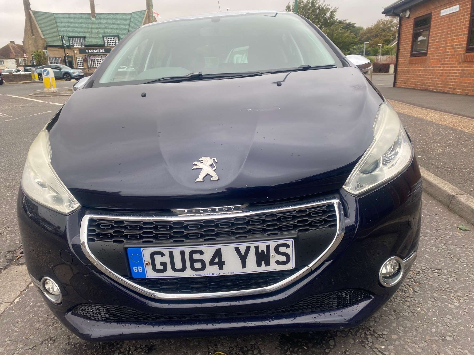 A 2014 PEUGEOT 208 1.2 VTi PureTech Style Hatchback 5dr Petrol Manual Euro 5 (82 ps) A 2014 PEUGEOT 208 1.2 VTi PureTech Style Hatchback 5dr Petrol Manual Euro 5 (82 ps)