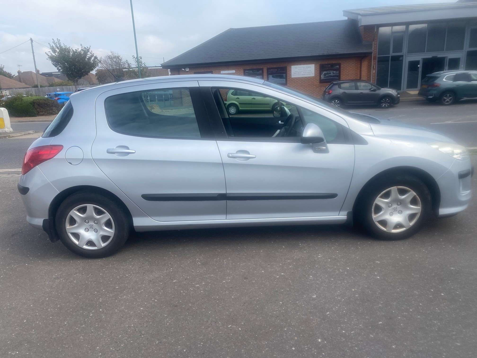2009 PEUGEOT 308 2009 PEUGEOT 308