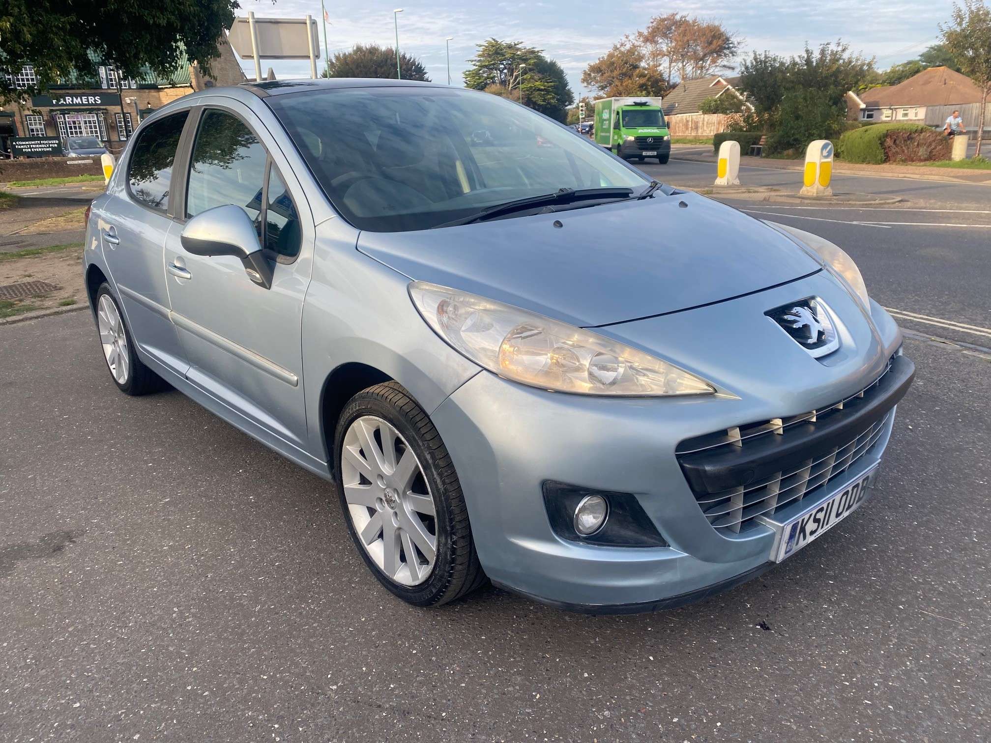 2011 PEUGEOT 207 2011 PEUGEOT 207