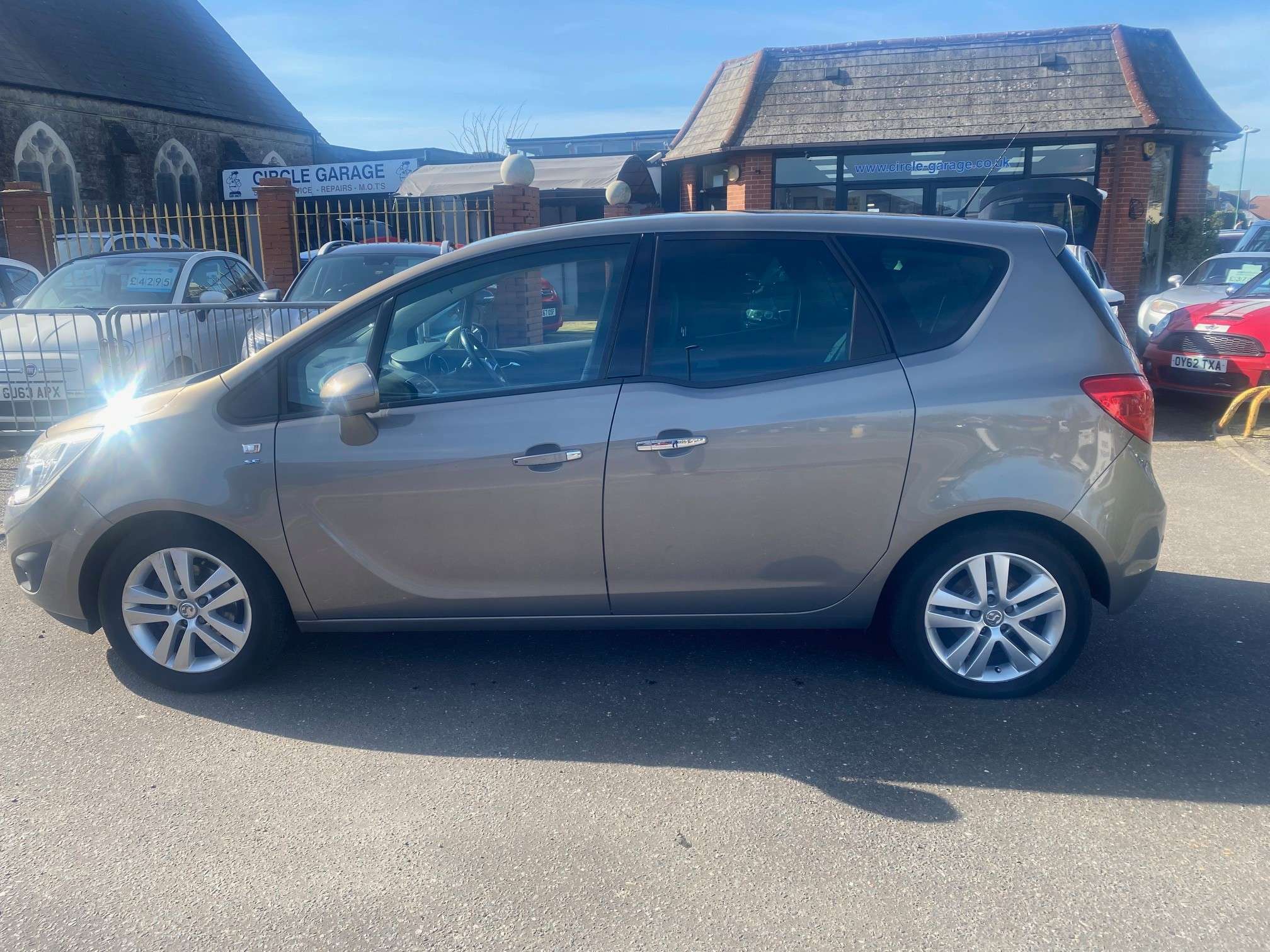 A 2011 VAUXHALL MERIVA 1.4 16V SE MPV 5dr Petrol Manual Euro 5 (100 ps) A 2011 VAUXHALL MERIVA 1.4 16V SE MPV 5dr Petrol Manual Euro 5 (100 ps)