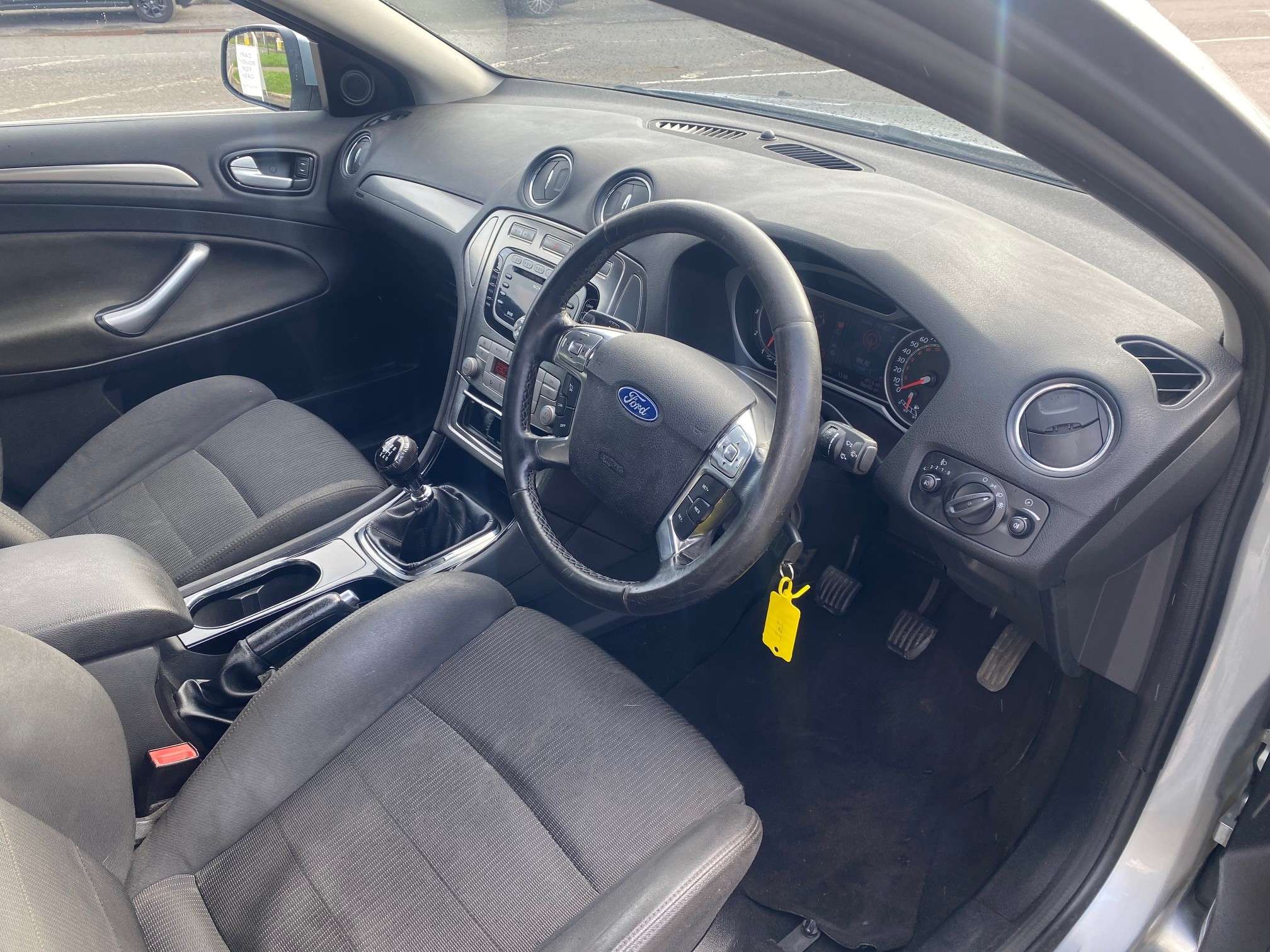 A 2010 FORD MONDEO 2.0 TDCi Titanium Estate 5dr Diesel Manual (154 g/km, 138 bhp) A 2010 FORD MONDEO 2.0 TDCi Titanium Estate 5dr Diesel Manual (154 g/km, 138 bhp)