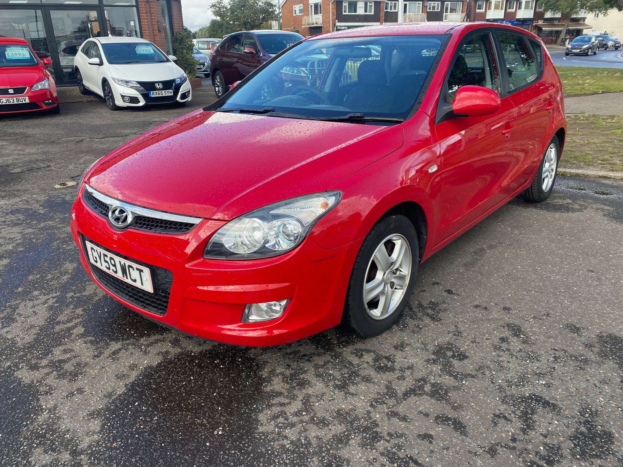A 2009 HYUNDAI I30 1.4 Comfort Hatchback 5dr Petrol Manual Euro 4 (108 bhp) A 2009 HYUNDAI I30 1.4 Comfort Hatchback 5dr Petrol Manual Euro 4 (108 bhp)