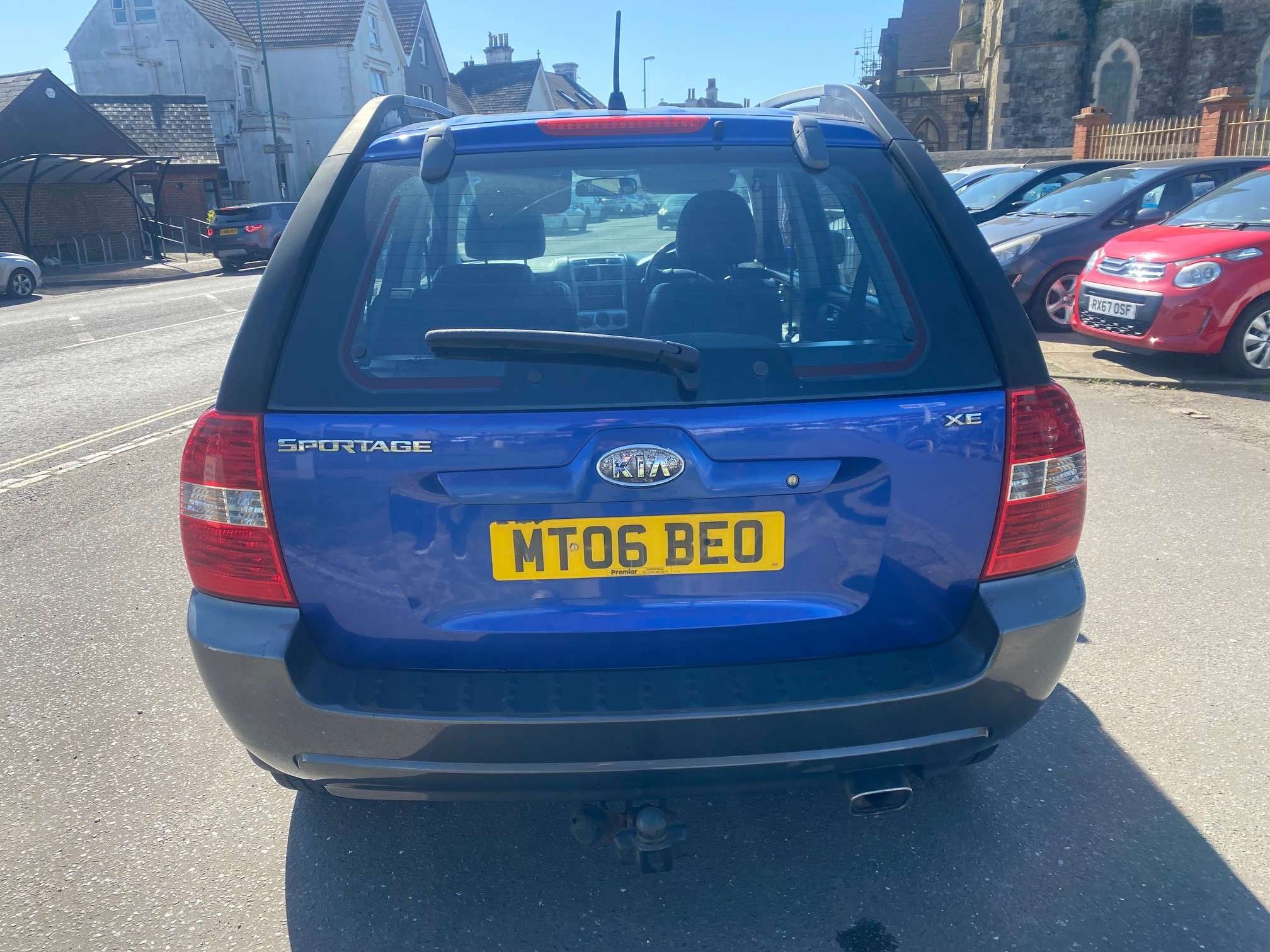 A 2006 KIA SPORTAGE 2.0 XE SUV 5dr Petrol Manual (194 g/km, 140 bhp) A 2006 KIA SPORTAGE 2.0 XE SUV 5dr Petrol Manual (194 g/km, 140 bhp)