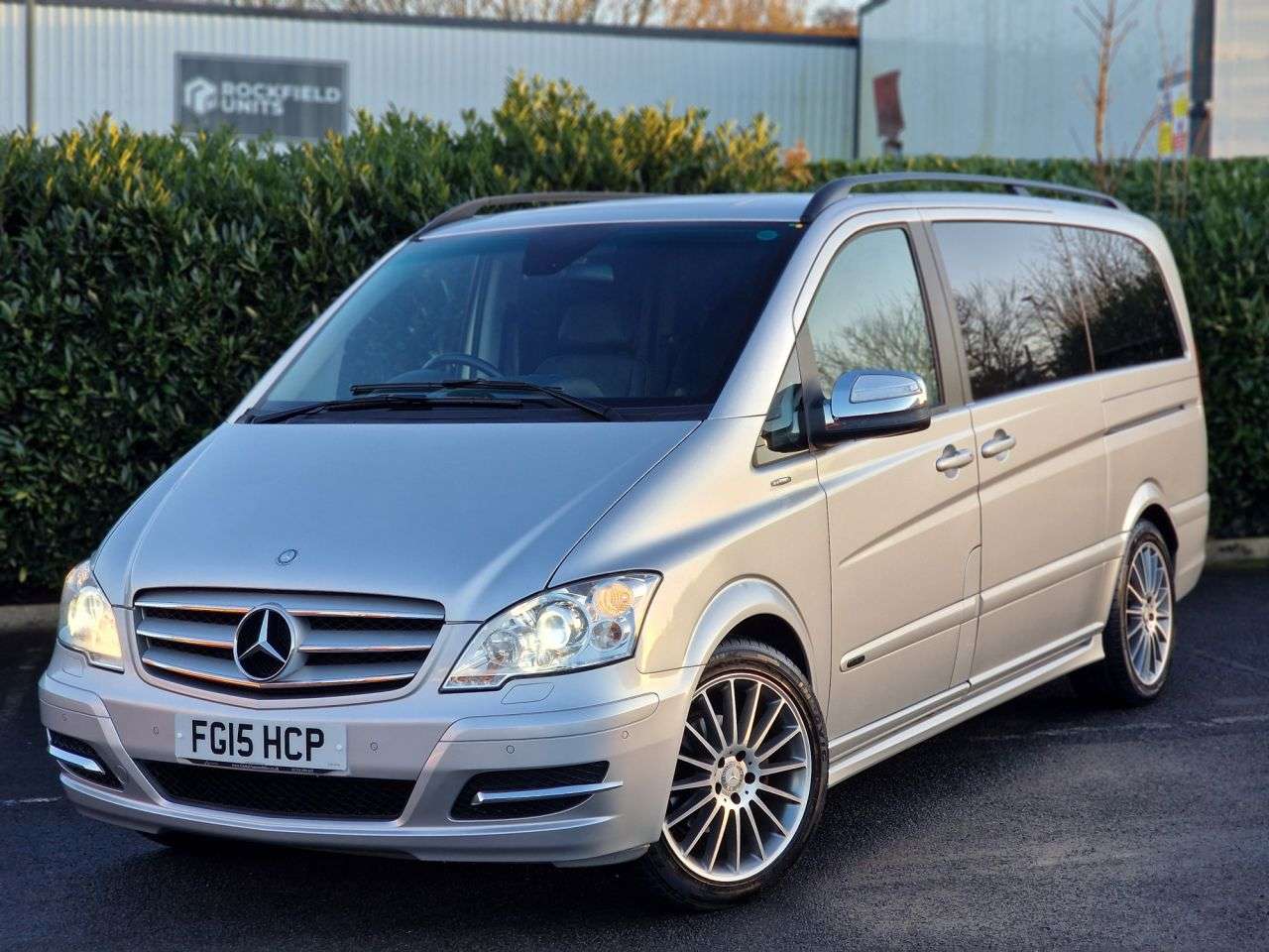 A 2015 MERCEDES-BENZ VIANO AMBIENTE CDI LONG WHEEL BASE 2.1 BLUEEFFICENCY 5d 163 BHP LONG WHEEL BASE | A 2015 MERCEDES-BENZ VIANO AMBIENTE CDI LONG WHEEL BASE 2.1 BLUEEFFICENCY 5d 163 BHP LONG WHEEL BASE |