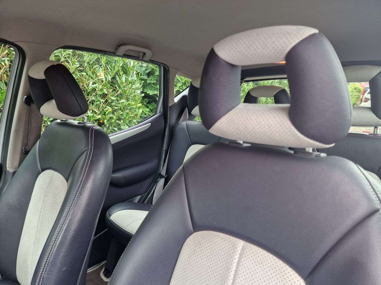 A 2002 MERCEDES-BENZ A-CLASS A210 EVOLUTION SWB 2.1 5d 141 BHP RARE MODEL | SUPER LOW MILEAGE A 2002 MERCEDES-BENZ A-CLASS A210 EVOLUTION SWB 2.1 5d 141 BHP RARE MODEL | SUPER LOW MILEAGE