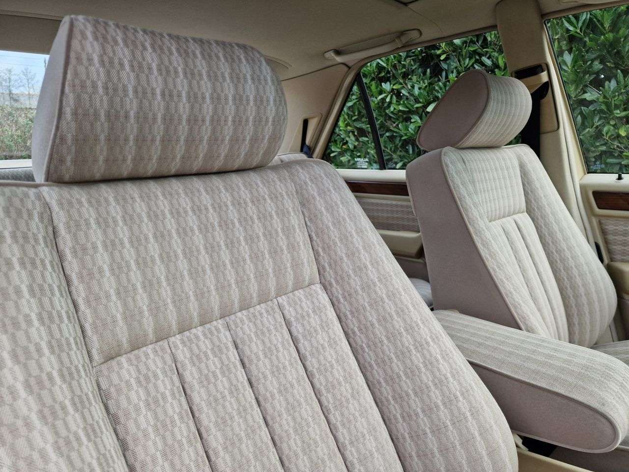 1990 MERCEDES-BENZ E-CLASS 1990 MERCEDES-BENZ E-CLASS