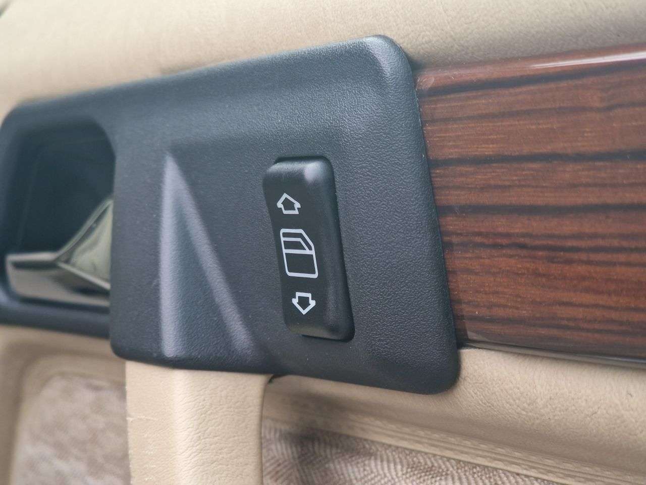 1990 MERCEDES-BENZ E-CLASS 1990 MERCEDES-BENZ E-CLASS