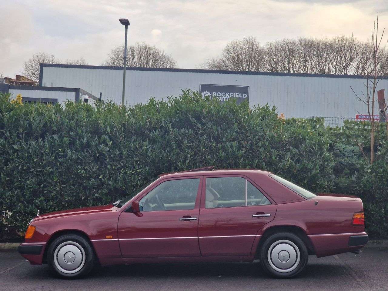 1990 MERCEDES-BENZ E-CLASS 1990 MERCEDES-BENZ E-CLASS