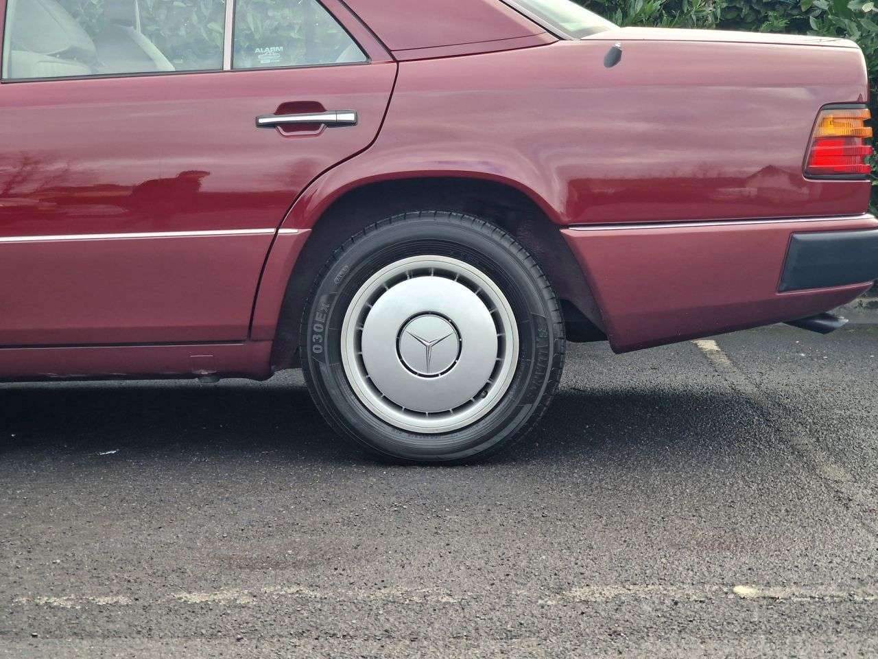 1990 MERCEDES-BENZ E-CLASS 1990 MERCEDES-BENZ E-CLASS