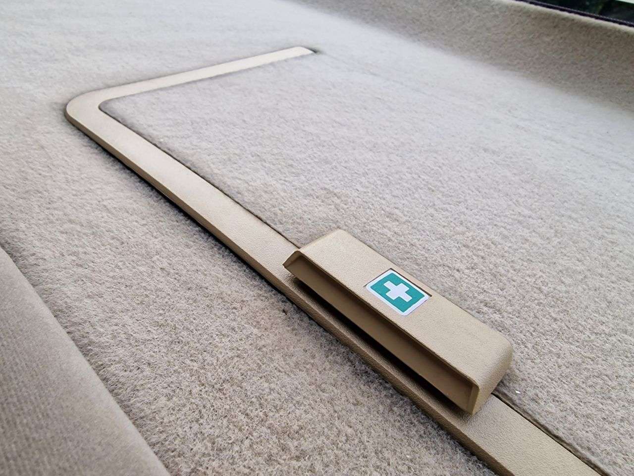 1990 MERCEDES-BENZ E-CLASS 1990 MERCEDES-BENZ E-CLASS