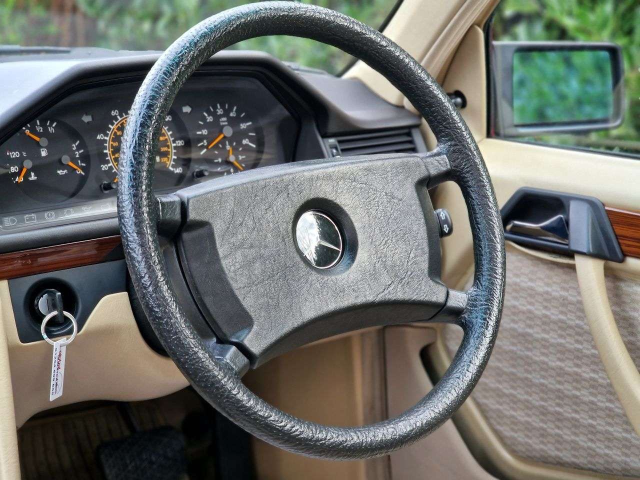 1990 MERCEDES-BENZ E-CLASS 1990 MERCEDES-BENZ E-CLASS