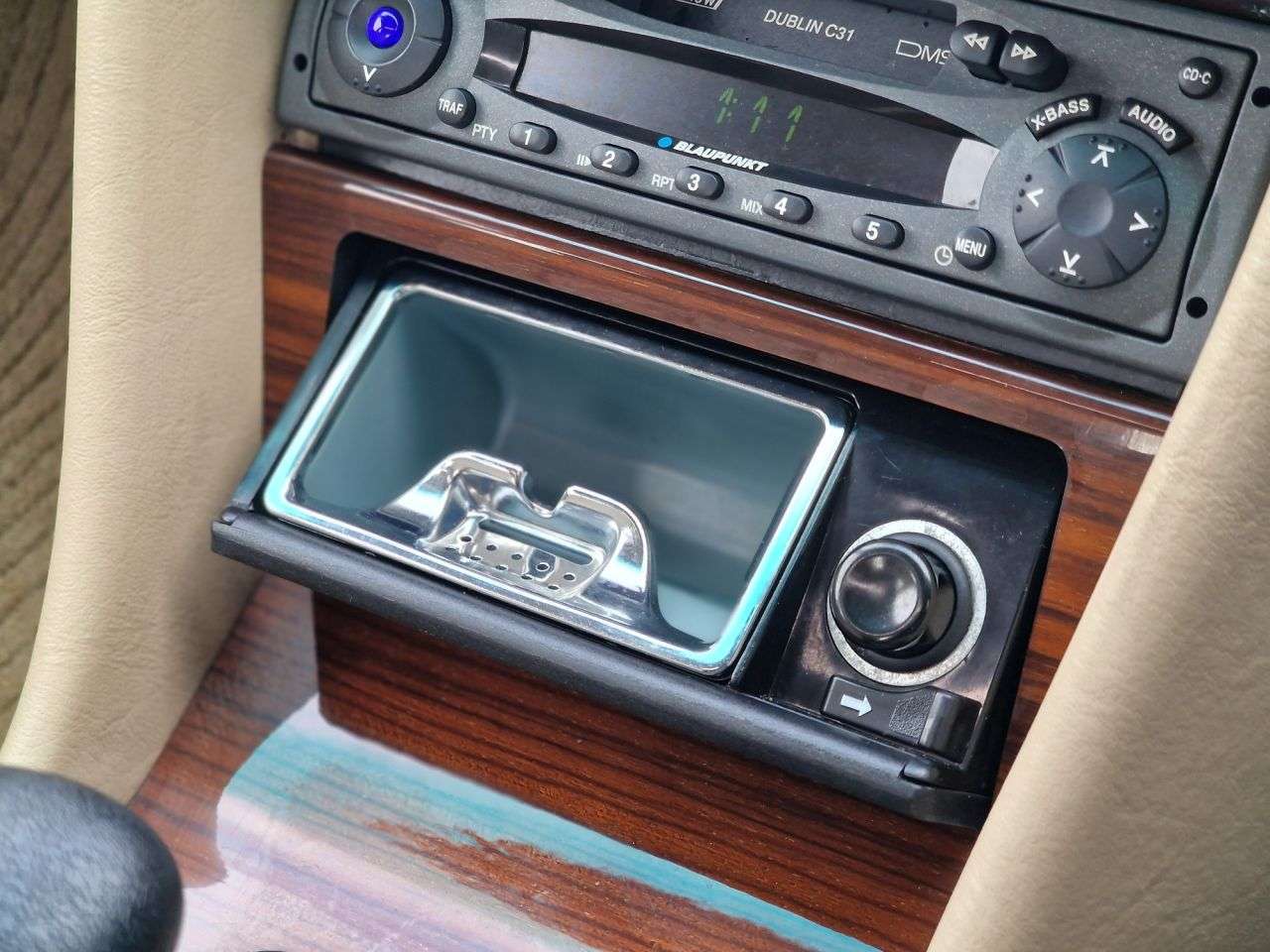 1990 MERCEDES-BENZ E-CLASS 1990 MERCEDES-BENZ E-CLASS