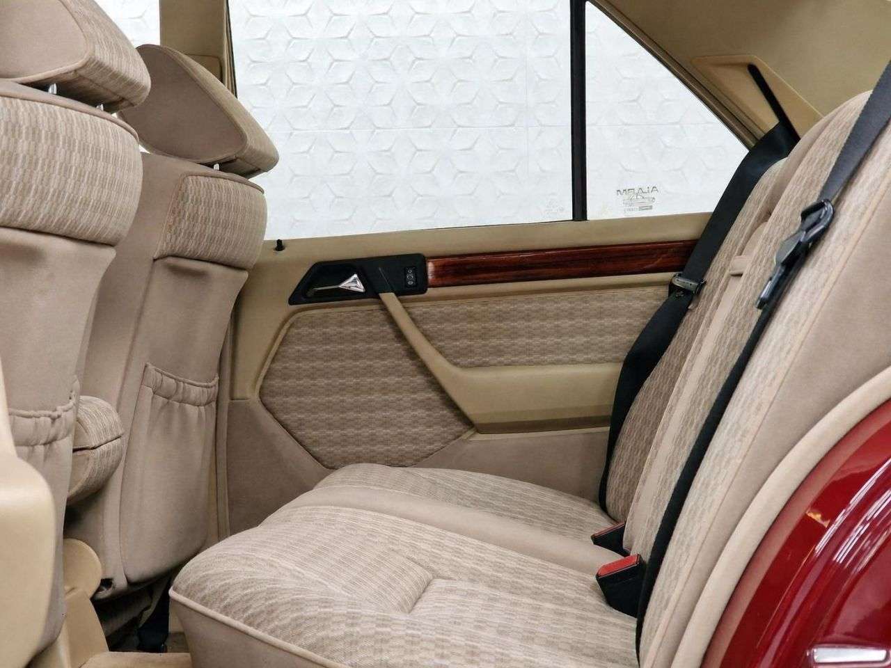 1990 MERCEDES-BENZ E-CLASS 1990 MERCEDES-BENZ E-CLASS