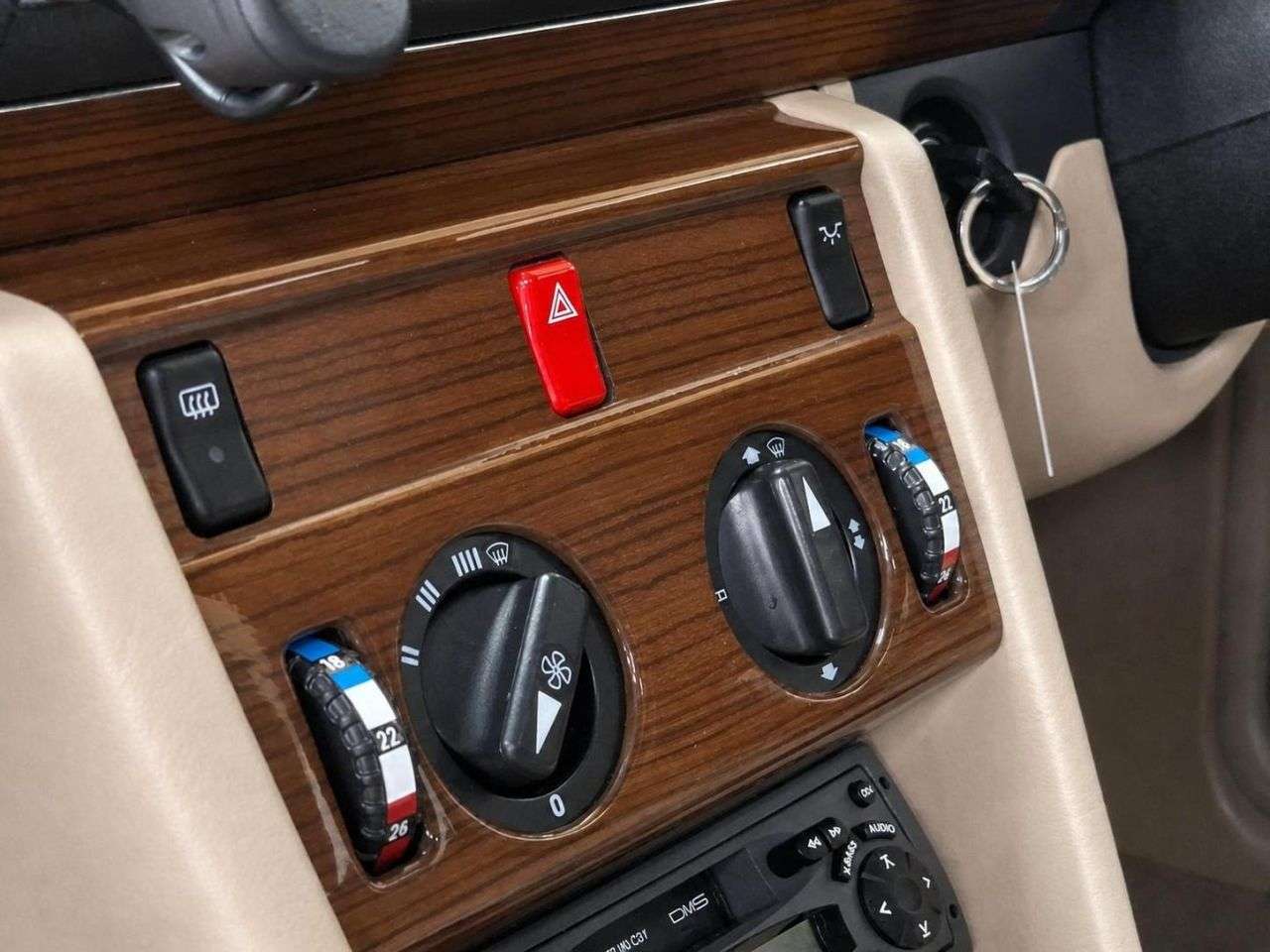 1990 MERCEDES-BENZ E-CLASS 1990 MERCEDES-BENZ E-CLASS