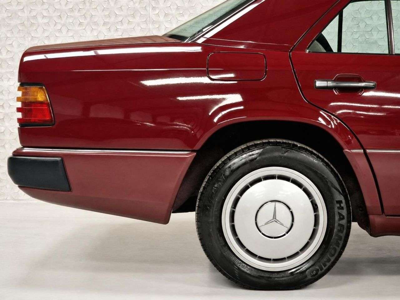 1990 MERCEDES-BENZ E-CLASS 1990 MERCEDES-BENZ E-CLASS