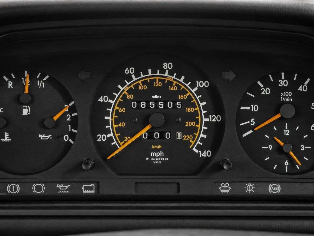 1990 MERCEDES-BENZ E-CLASS 1990 MERCEDES-BENZ E-CLASS