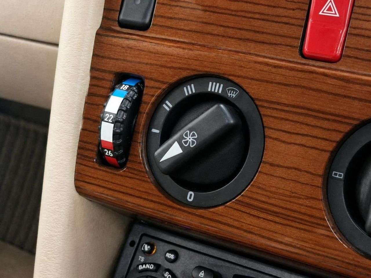1990 MERCEDES-BENZ E-CLASS 1990 MERCEDES-BENZ E-CLASS