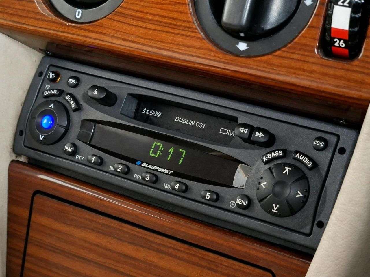 1990 MERCEDES-BENZ E-CLASS 1990 MERCEDES-BENZ E-CLASS