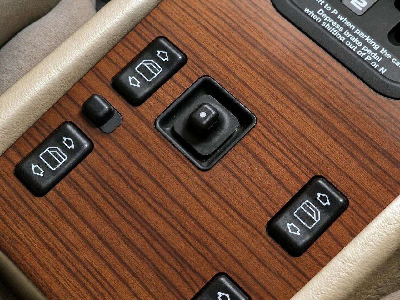 1990 MERCEDES-BENZ E-CLASS 1990 MERCEDES-BENZ E-CLASS