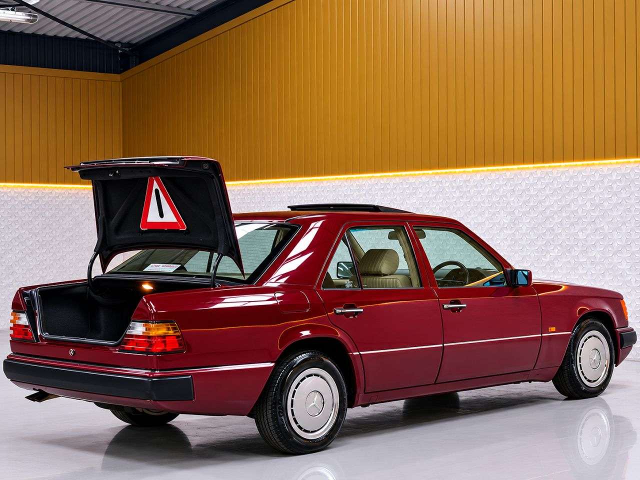 1990 MERCEDES-BENZ E-CLASS 1990 MERCEDES-BENZ E-CLASS