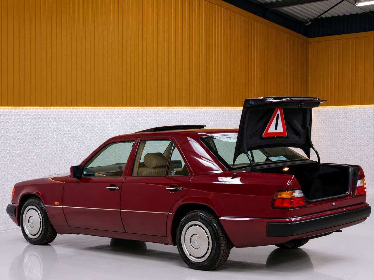 1990 MERCEDES-BENZ E-CLASS 1990 MERCEDES-BENZ E-CLASS