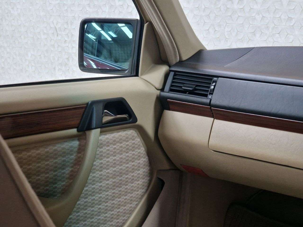 1990 MERCEDES-BENZ E-CLASS 1990 MERCEDES-BENZ E-CLASS