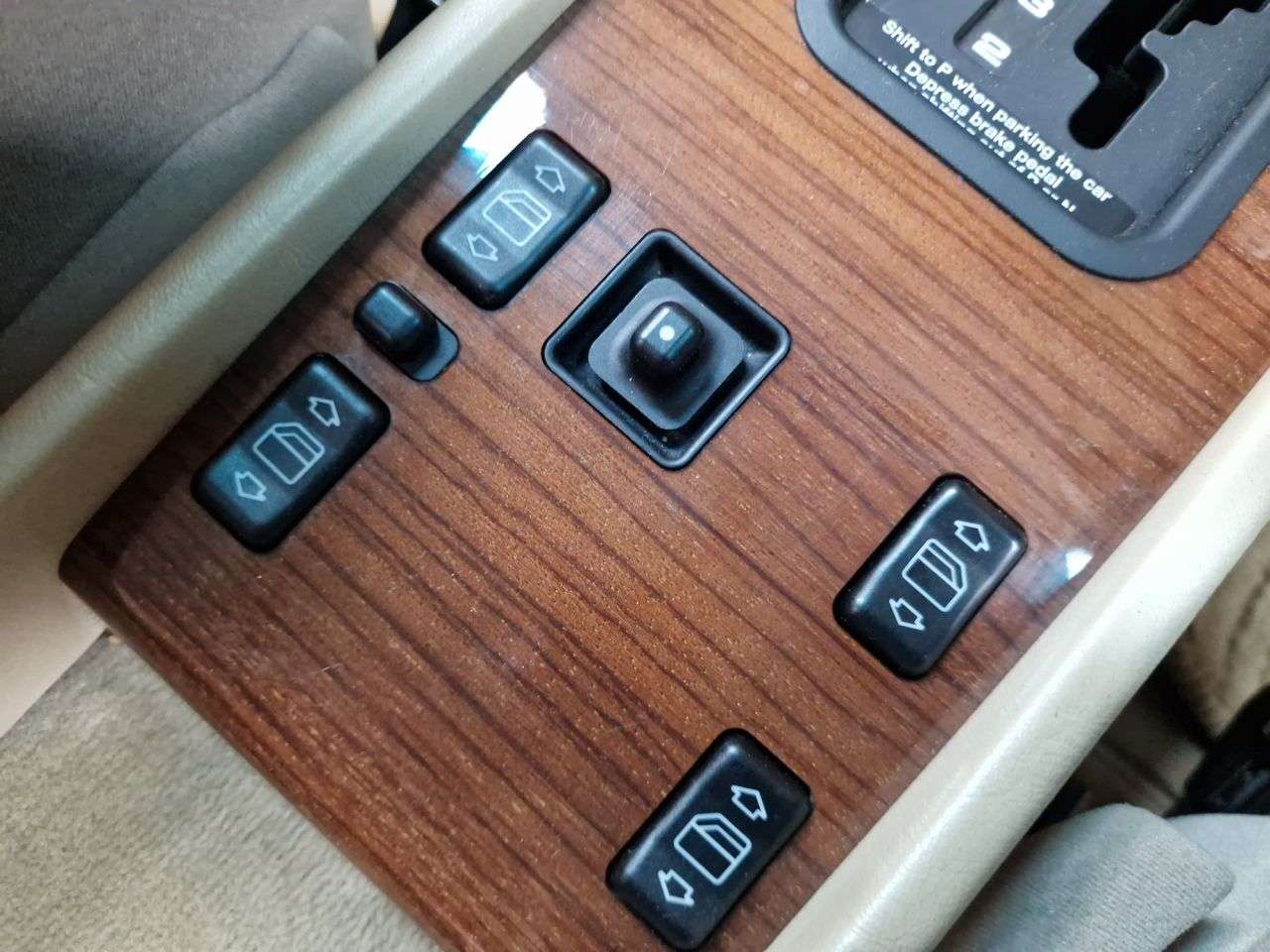 1990 MERCEDES-BENZ E-CLASS 1990 MERCEDES-BENZ E-CLASS