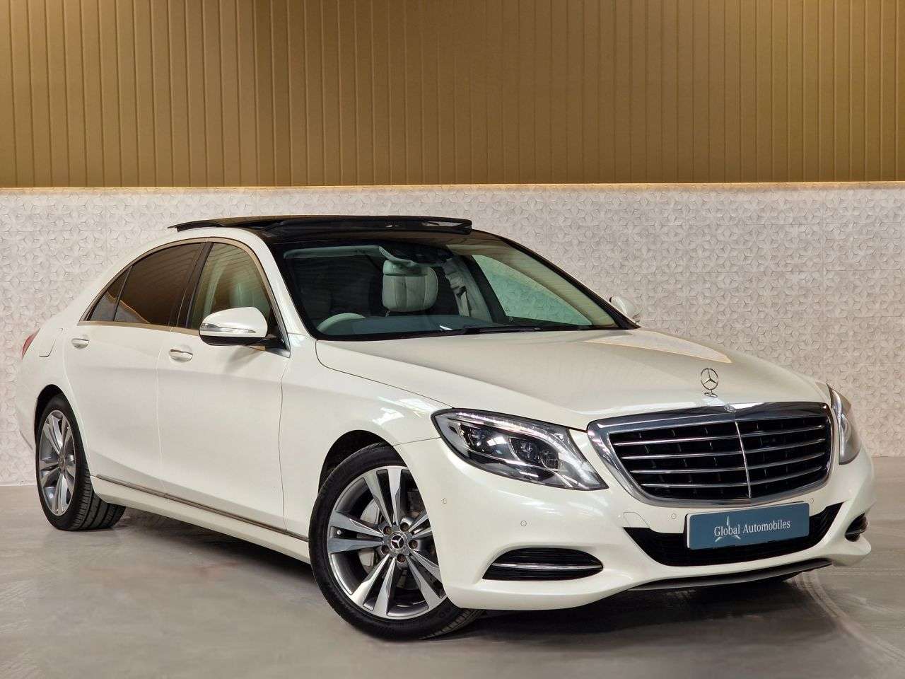 A 2015 MERCEDES-BENZ S-CLASS 3.0 S350L V6 BlueTEC SE Line Saloon 4dr Diesel G-Tronic+ Euro 6 (s/s) (258 A 2015 MERCEDES-BENZ S-CLASS 3.0 S350L V6 BlueTEC SE Line Saloon 4dr Diesel G-Tronic+ Euro 6 (s/s) (258