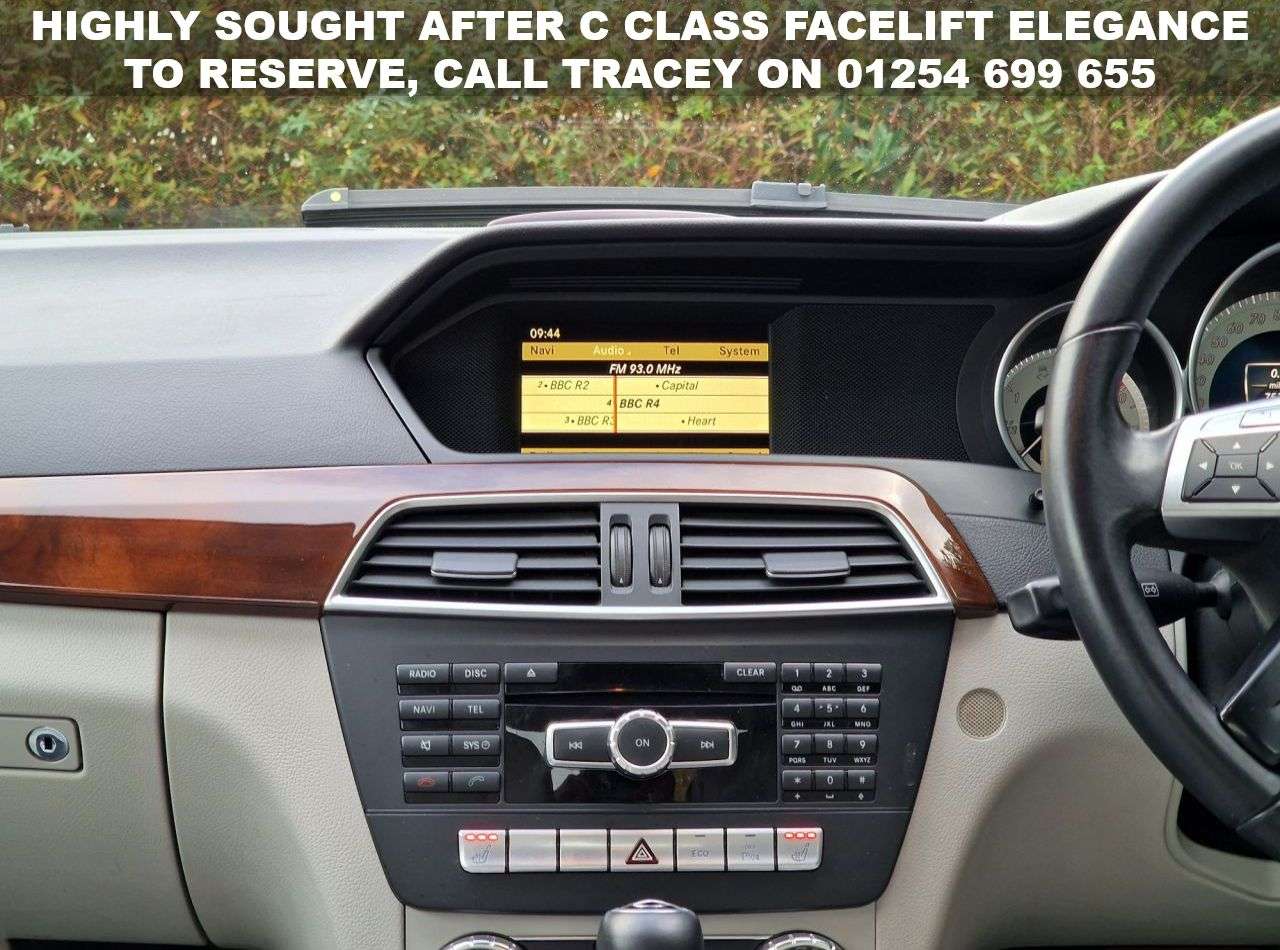 A 2011 MERCEDES-BENZ C-CLASS 2.1 C220 CDI BlueEfficiency Elegance Saloon 4dr Diesel G-Tronic+ Euro 5 (s/ A 2011 MERCEDES-BENZ C-CLASS 2.1 C220 CDI BlueEfficiency Elegance Saloon 4dr Diesel G-Tronic+ Euro 5 (s/