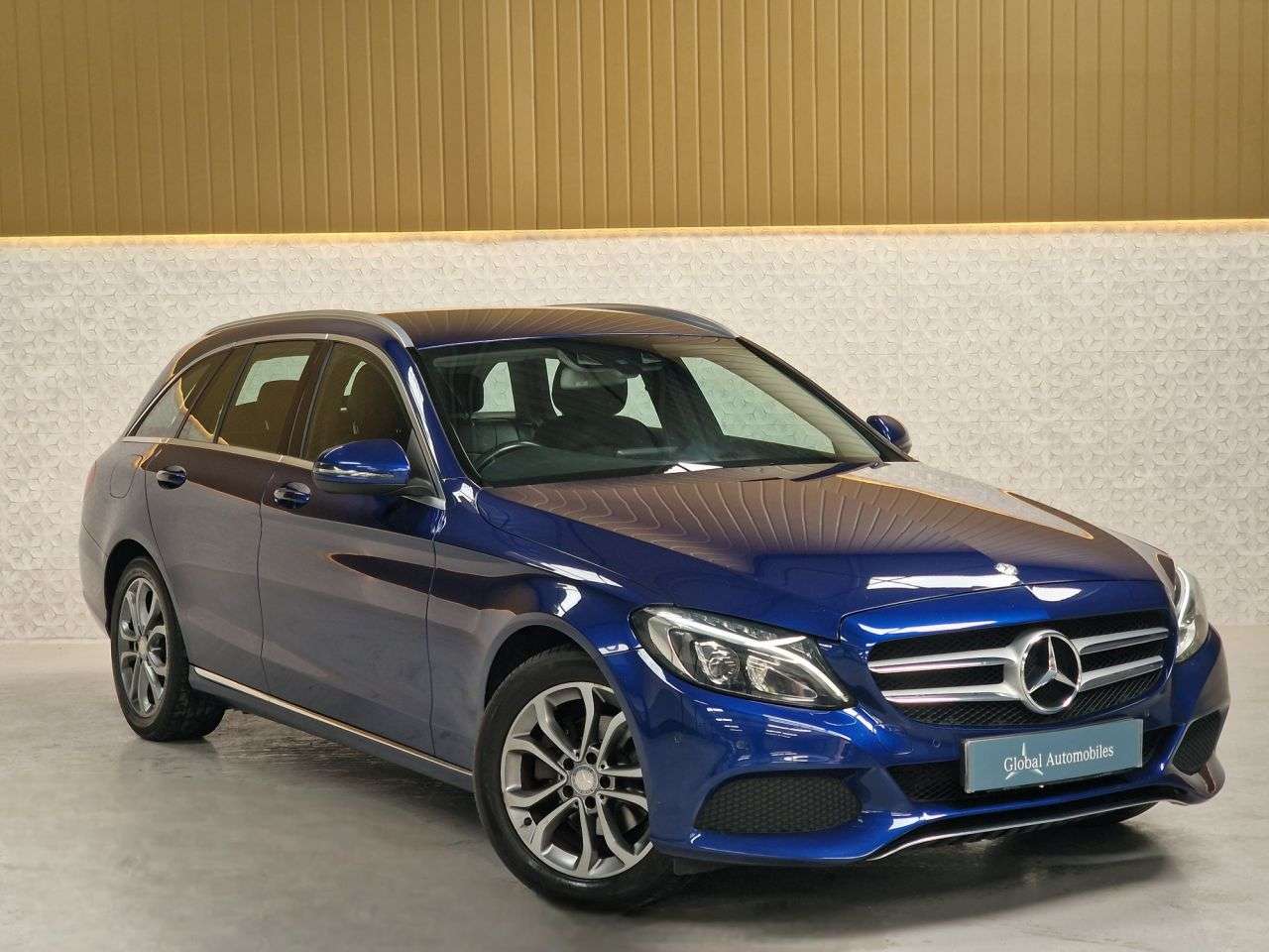 A 2016 MERCEDES-BENZ C-CLASS 1.6 C200d Sport Estate 5dr Diesel G-Tronic+ Euro 6 (s/s) (136 ps) 9 SERVICE A 2016 MERCEDES-BENZ C-CLASS 1.6 C200d Sport Estate 5dr Diesel G-Tronic+ Euro 6 (s/s) (136 ps) 9 SERVICE