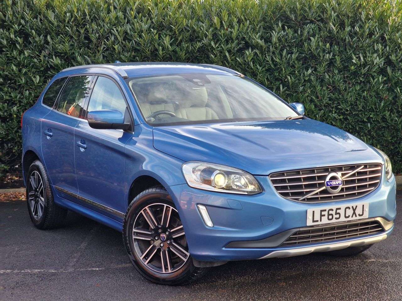 A 2015 VOLVO XC60 2.0 D4 SE Lux Nav SUV 5dr Diesel Auto Euro 6 (s/s) (190 ps) 11 SERVICES | T A 2015 VOLVO XC60 2.0 D4 SE Lux Nav SUV 5dr Diesel Auto Euro 6 (s/s) (190 ps) 11 SERVICES | T