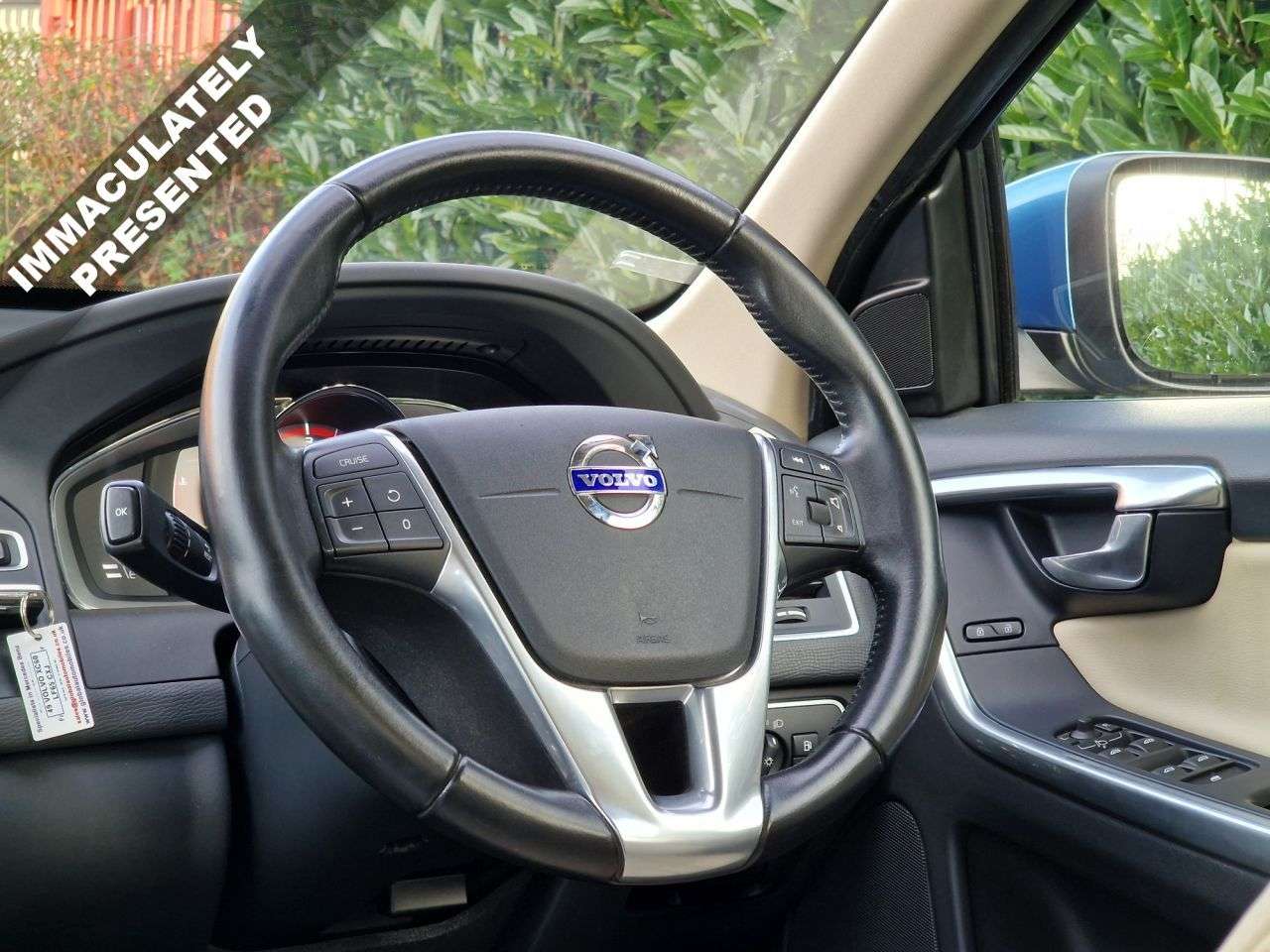 2015 VOLVO XC60 2015 VOLVO XC60