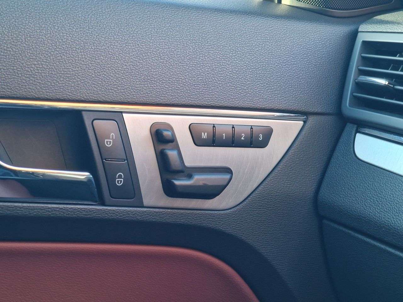 2012 MERCEDES-BENZ E-CLASS 2012 MERCEDES-BENZ E-CLASS