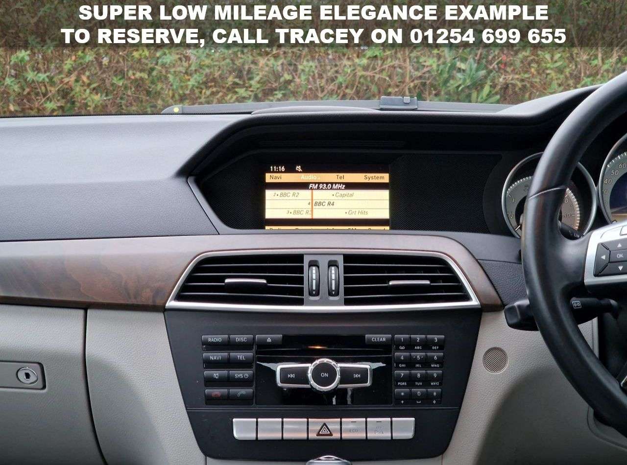 A 2012 MERCEDES-BENZ C-CLASS 2.1 C220 CDI BlueEfficiency Elegance Saloon 4dr Diesel G-Tronic+ Euro 5 (s/ A 2012 MERCEDES-BENZ C-CLASS 2.1 C220 CDI BlueEfficiency Elegance Saloon 4dr Diesel G-Tronic+ Euro 5 (s/