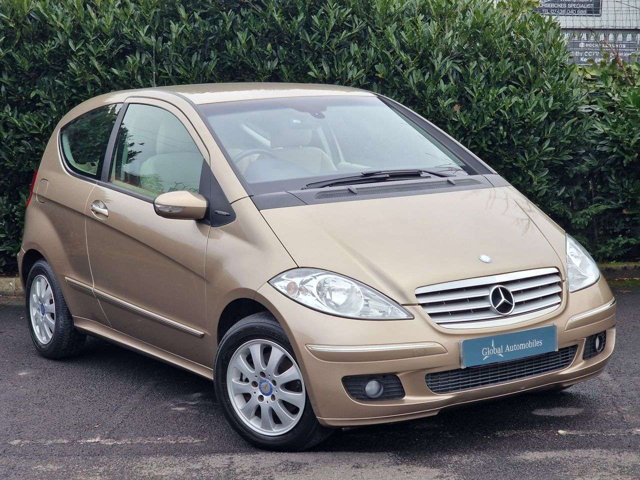 A 2006 MERCEDES-BENZ A-CLASS 2.0 A180 CDI Elegance SE Hatchback 3dr Diesel Manual (137 g/km, 109 bhp) ON A 2006 MERCEDES-BENZ A-CLASS 2.0 A180 CDI Elegance SE Hatchback 3dr Diesel Manual (137 g/km, 109 bhp) ON