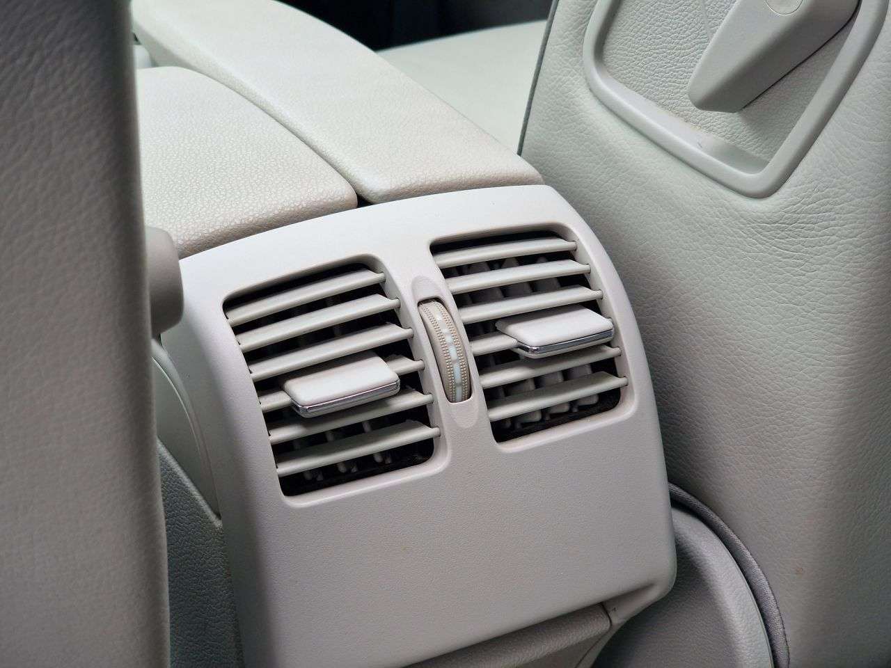 2011 MERCEDES-BENZ C-CLASS 2011 MERCEDES-BENZ C-CLASS